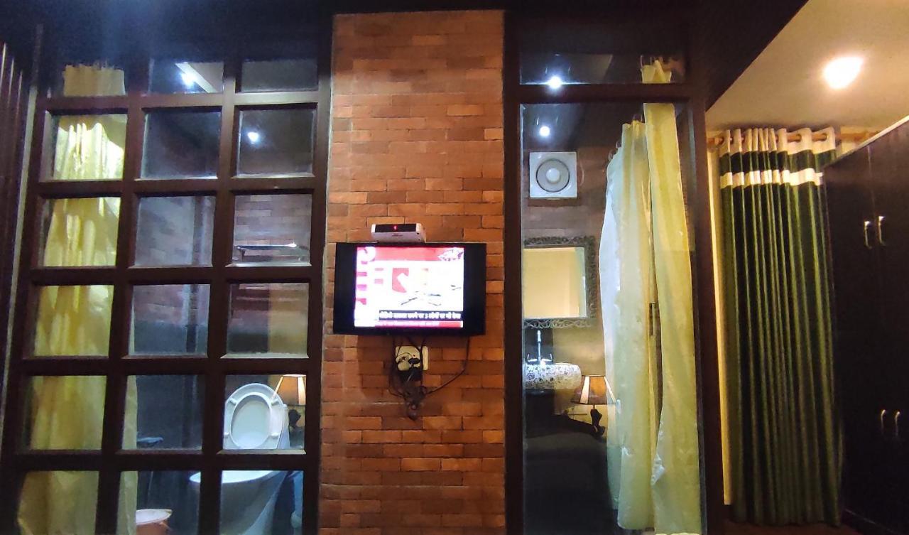 Hotel Madhuban Nainital Exteriör bild