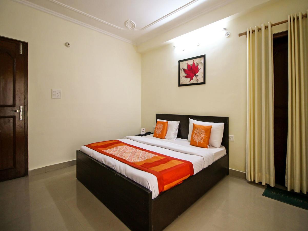 Hotel Madhuban Nainital Exteriör bild